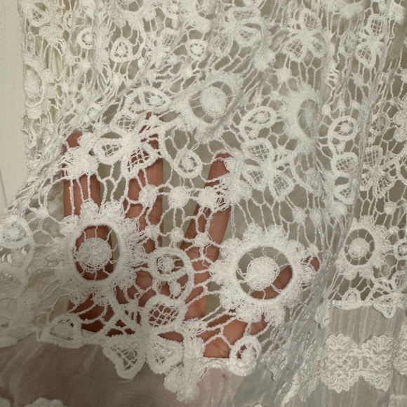 New / beautiful lace dress - Picture 7 of 7